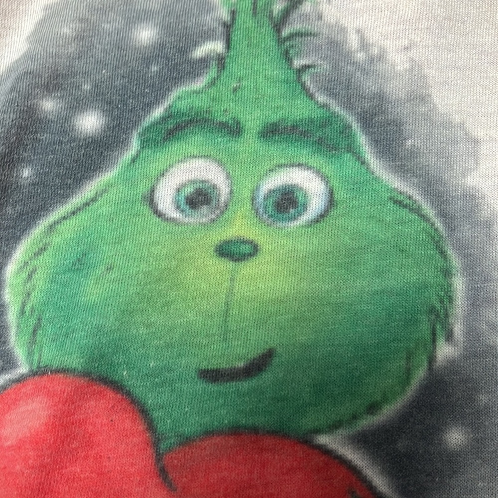 Baby Grinch Full Heart XL Long Sleeve Shirt - Picture 8 of 10